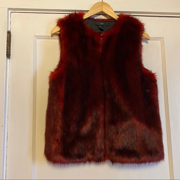 XXI wine faux fur zip-up vest - Picture 6 of 6
